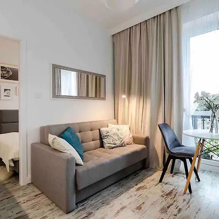 Lux Apartament W Centrum, Plac Konstytucji, Klimatyzacja, Widokowy * Varsó